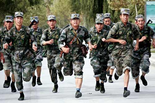 在部队每天都要跑5公里吗（部队为什么要跑五公里而不是三公里）-第1张图片