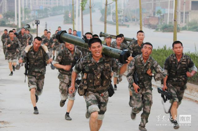 在部队每天都要跑5公里吗（部队为什么要跑五公里而不是三公里）-第10张图片
