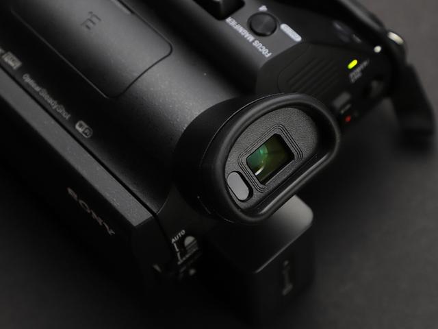 索尼摄像机电池怎么取下来（索尼4k摄像机电池怎么取）-第9张图片